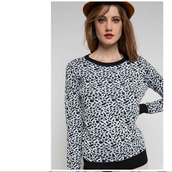 Leopard Print Sweater Pullover Black and White - Picture 5 of 6